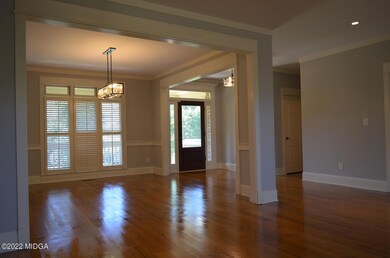5.131FairwayRunDin&Foyer