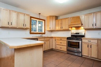 216 Meadow St, Agawam, MA 01001 - photo 5