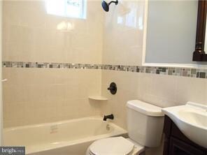1351 S Taylor St, Philadelphia, PA 19146 - photo 3