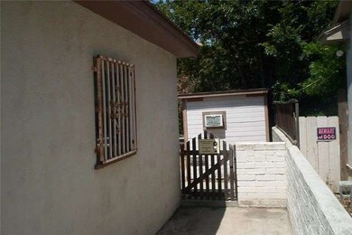 SIDE AREA TO BACK YARD