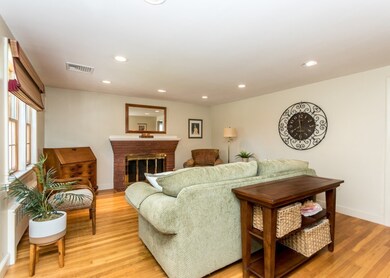 40 Sparkill St, Waltham, MA 02452 - photo 6