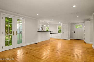 429 Round Hill Rd unit 2B, Greenwich, CT 06831 - photo 7