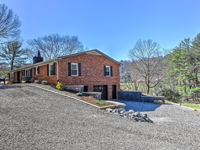 15 Pentland Hills Dr, Asheville, NC 28806 - photo 2