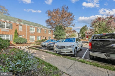 117 E Glebe Rd unit B, Alexandria, VA 22305 - photo 6