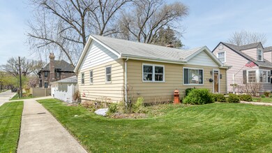 718 S Spring Rd, Elmhurst, IL 60126 - photo 3