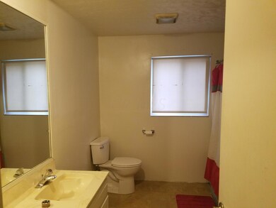 2235 COURTWRIGHT (4)