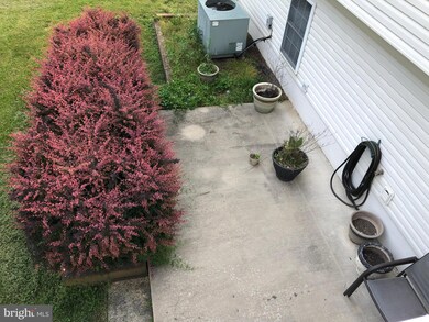 121 Mission Ln, Bunker Hill, WV 25413 - photo 6