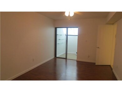 unlisted-address, Miami, FL 33180 - photo 7