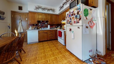 10-web-or-mls-228-Webster-Street-Kitchen