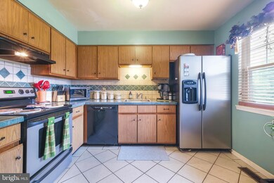 2693 Jean Dr, Hatfield, PA 19440 - photo 5