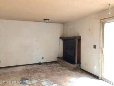 111-154740 Living Room Additional Angle
