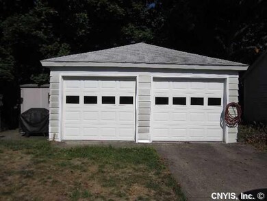 Parking Lot/Garage