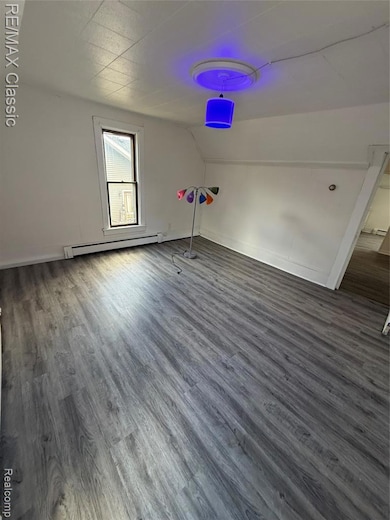 124 N Warren St, South Lyon, MI 48178 - photo 3