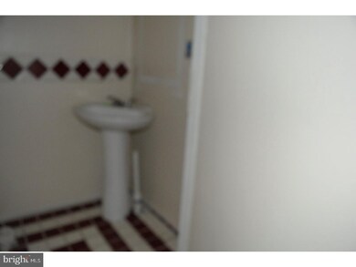 1121 Moss St, Reading, PA 19604 - photo 4