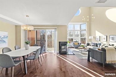 307 Chase Ct, Edgewater, NJ 07020 - photo 5