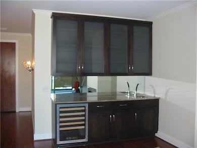 Living Room Wet bar