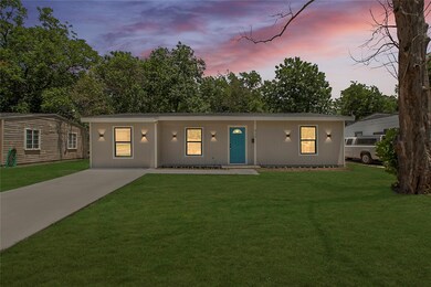 929 Highland Dr, Grand Prairie, TX 75051 - photo 2