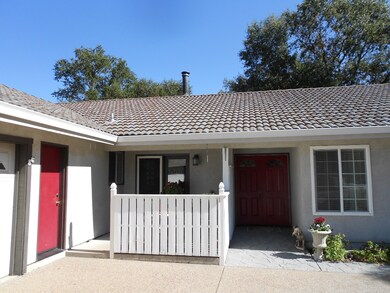 Entry/courtyard