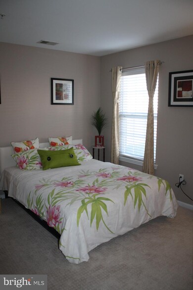 301 Harbour Blvd unit C301, Cinnaminson, NJ 08077 - photo 4