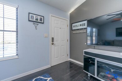 2747 Moonlight Ln, Columbus, OH 43207 - photo 5