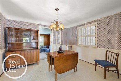 1769 Newcastle Rd, Grosse Pointe Woods, MI 48236 - photo 7