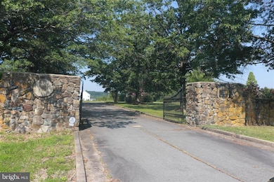 20043 Gleedsville Rd, Leesburg, VA 20175 - photo 2