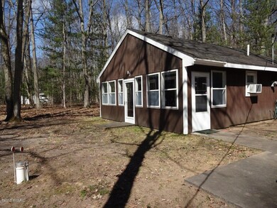 83 W Lincoln St, Bitely, MI 49309 - photo 2