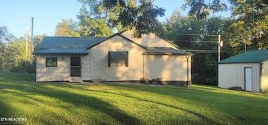 407 Ramsey Rd, Winfield, TN 37892 - photo 3