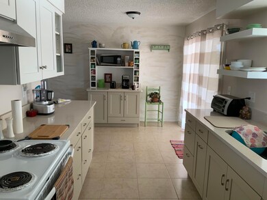 10143 W Cheryl Dr unit 6D, Sun City, AZ 85351 - photo 3