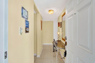 Foyer/ Entry Way