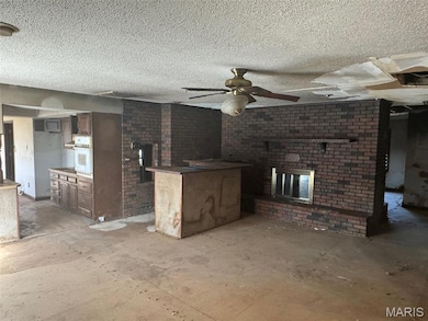 1240 Thistle Dr, Vandalia, IL 62471 - photo 6