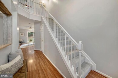 19907 Dunstable Cir, Germantown, MD 20876 - photo 2