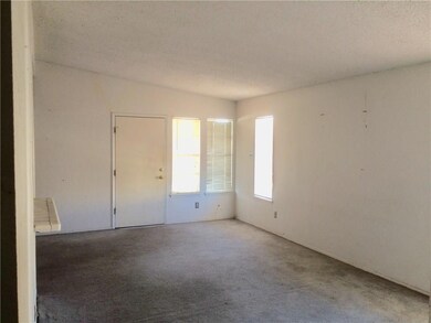 10637 Springwood Dr unit D, El Paso, TX 79935 - photo 3