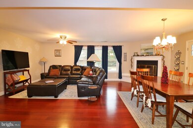 23321 Holly Hill Ln, California, MD 20619 - photo 3