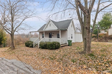 206 Maple St, Chester, IL 62233 - photo 4