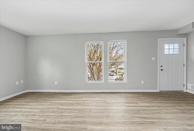 3011 Oxon Run Ct, Temple Hills, MD 20748 - photo 3