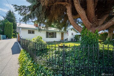 343 N Kansas Ave, East Wenatchee, WA 98802 - photo 3