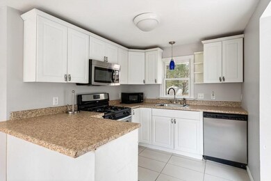 40 Lake Shore Dr, Middleboro, MA 02346 - photo 4