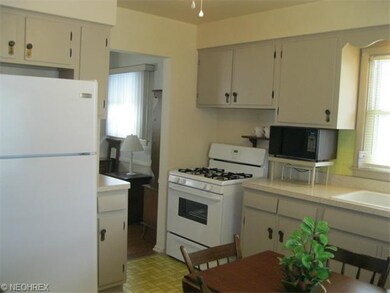 Refrigerator, 3 yrs, Gas Stove, Birch Cabs excell 