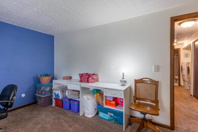 811 Eliots Oak Rd, Columbus, OH 43228 - photo 7