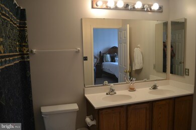 8569 Cabot Ct, Manassas, VA 20111 - photo 5