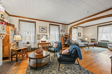 1018 W 5th St, Dubuque, IA 52001 - photo 7