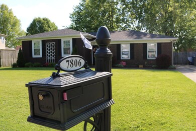 7806 Apple Valley Dr, Louisville, KY 40228 - photo 3