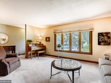 7827 Conroy Way Inver Grove-006-002-Living Room-ML
