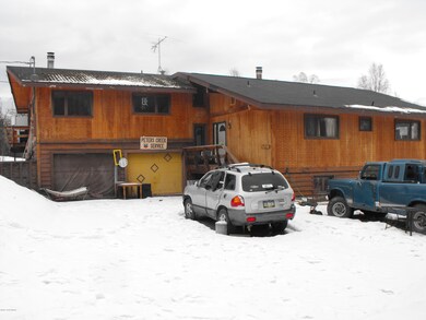 Apt 1 above garage.JPG