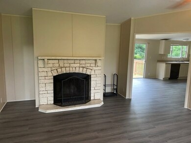 21639 County Road 37492, Cleveland, TX 77327 - photo 4