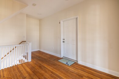 25 Hunting St unit 2, Bridgeport, CT 06606 - photo 5