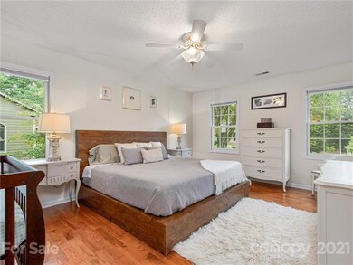 75 Forest Lake Dr, Asheville, NC 28803 - photo 4