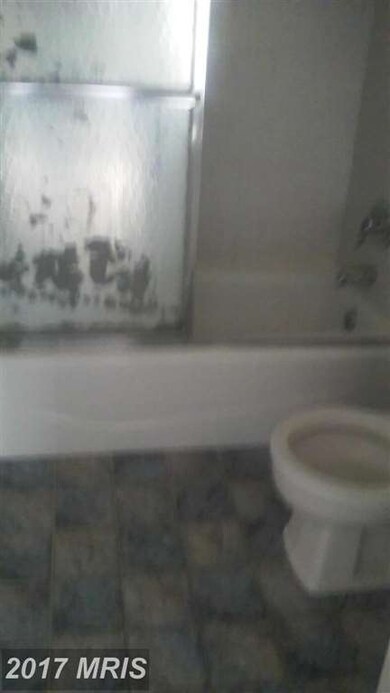 11 Pinecone Ct, Parkville, MD 21234 - photo 3