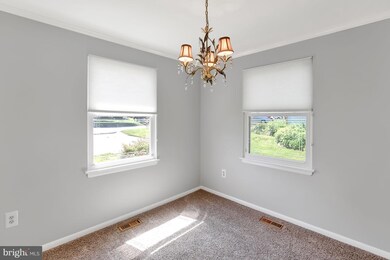 9316 Beowulf Cir, Rosedale, MD 21237 - photo 4